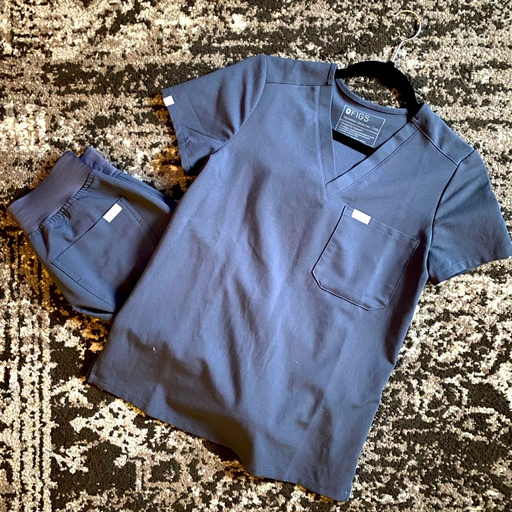 FIGS Night Sky XS High Waisted Zamora Joggers & XXS Catarina Scrub Top